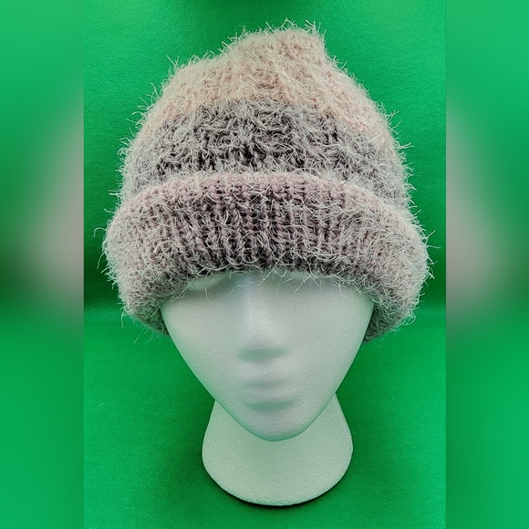 Double Layered pineapple slouchy - Picture 3 of 3